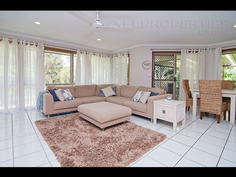 5 Gragin Pl, Parkinson QLD 4115