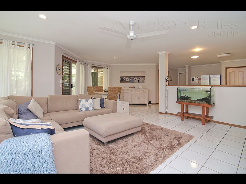 5 Gragin Pl, Parkinson QLD 4115