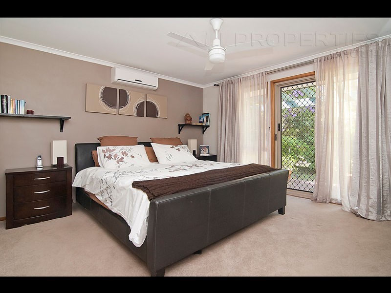 5 Gragin Pl, Parkinson QLD 4115