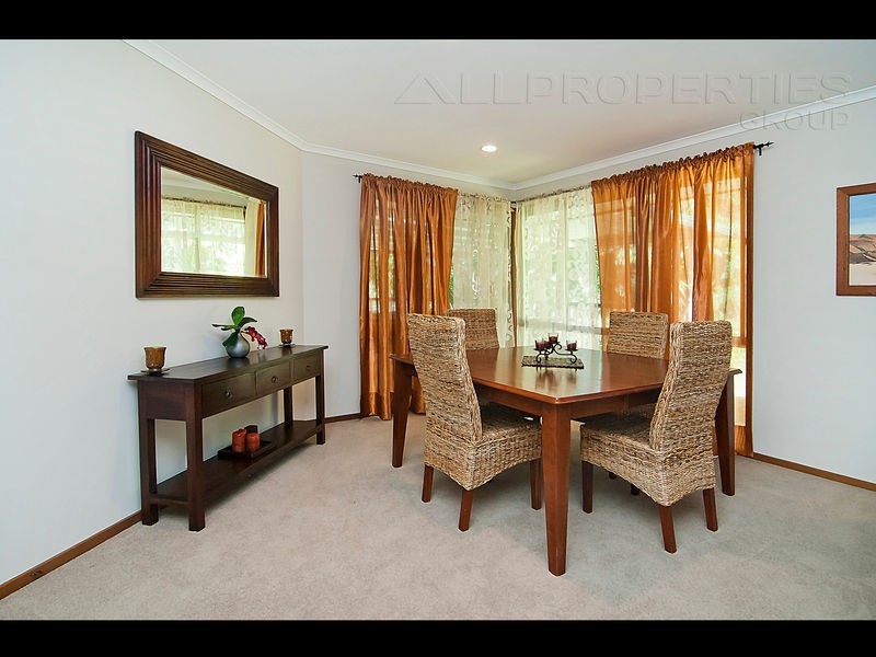 5 Gragin Pl, Parkinson QLD 4115