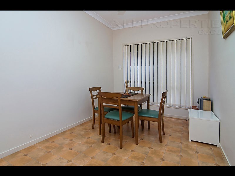 11 Gilberton Crescent, Forest Lake QLD 4078