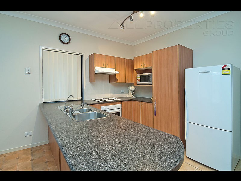 11 Gilberton Crescent, Forest Lake QLD 4078
