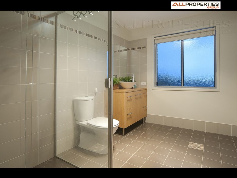 7 Nexus Close, Edens Landing QLD 4207