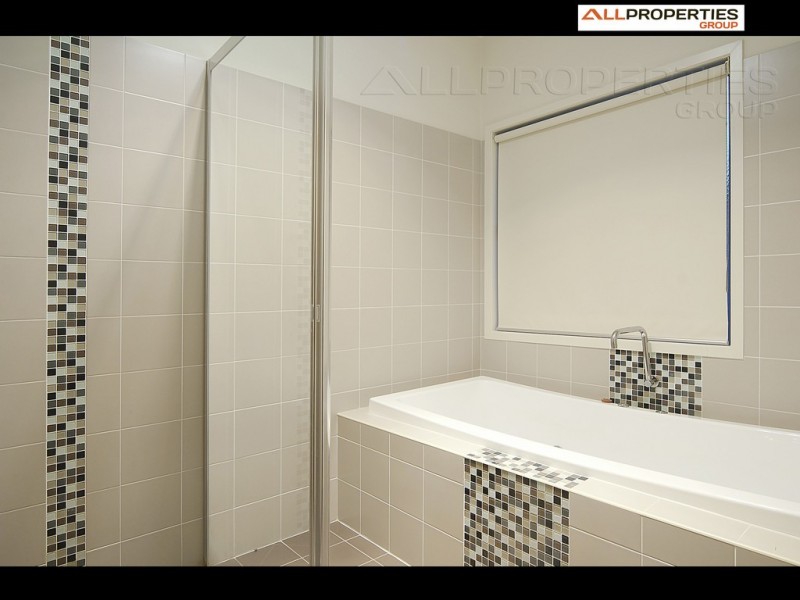 7 Nexus Close, Edens Landing QLD 4207