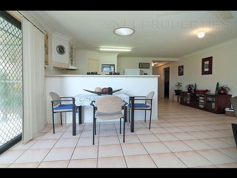 95 REDGUM DRIVE, Regents Park QLD 4118