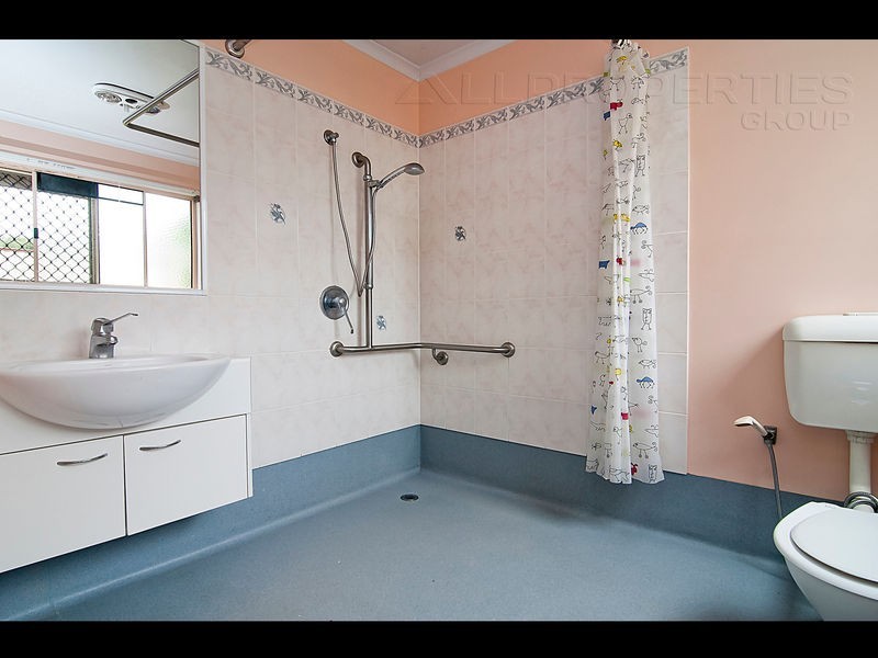 6 WHETTON CT, Boronia Heights QLD 4124