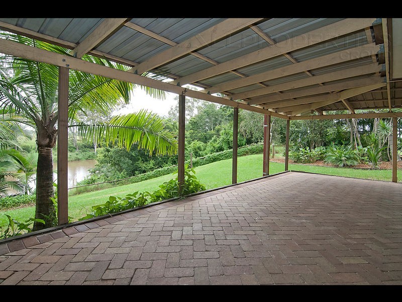 90 South Queensborough Pde, Karalee QLD 4306