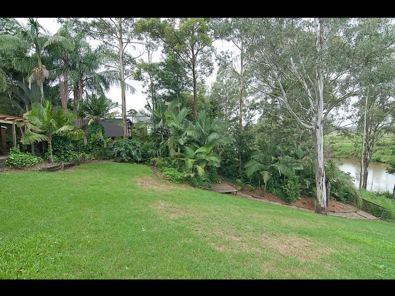 90 South Queensborough Pde, Karalee QLD 4306