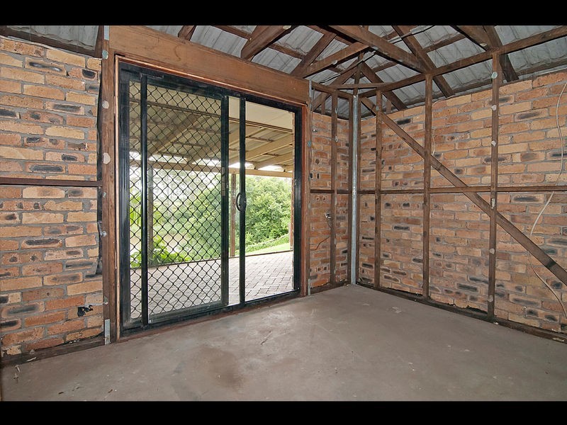 90 South Queensborough Pde, Karalee QLD 4306