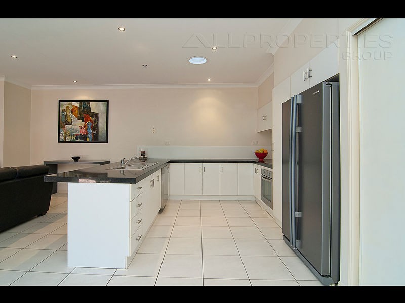 27 Glengyle Place, Forest Lake QLD 4078