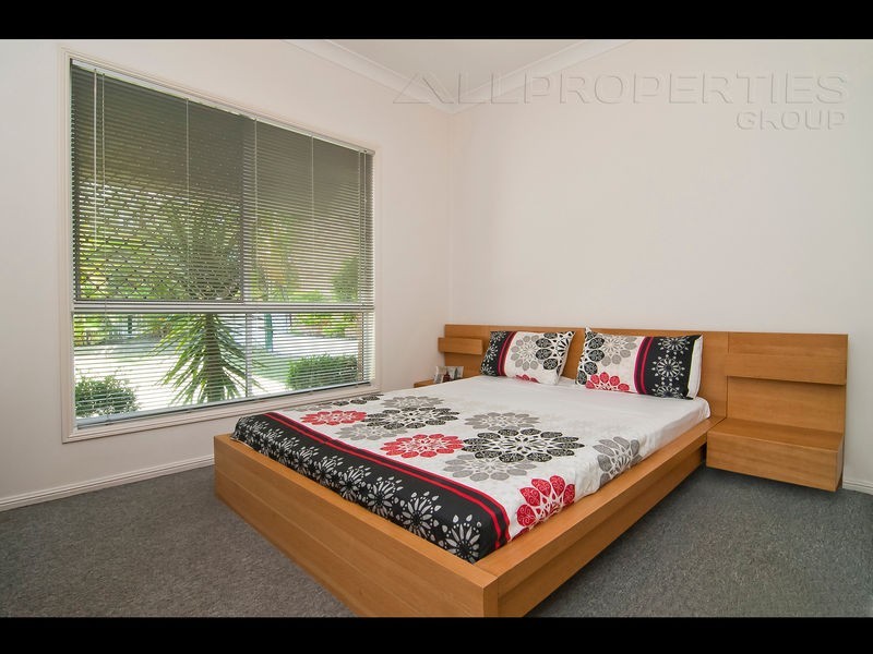 27 Glengyle Place, Forest Lake QLD 4078
