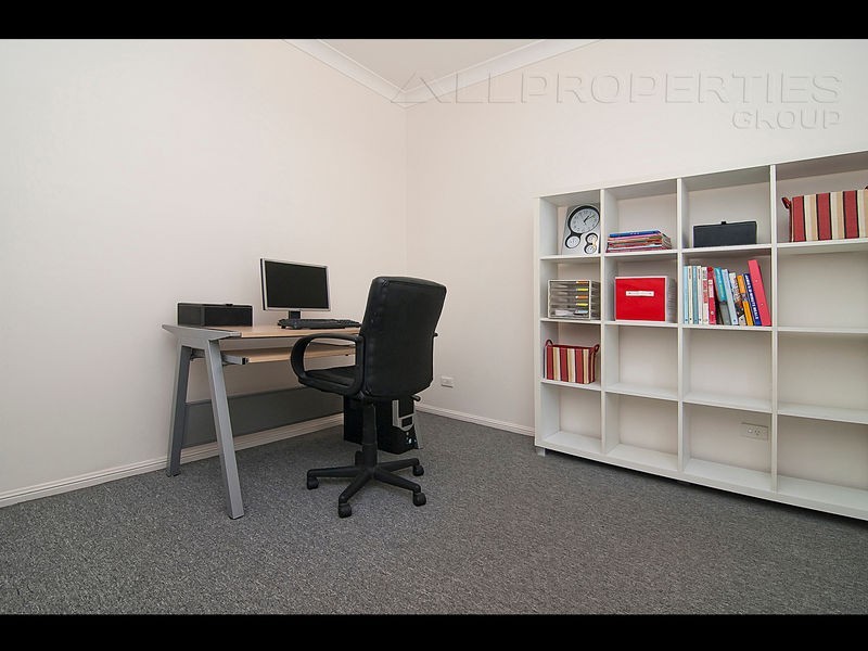 27 Glengyle Place, Forest Lake QLD 4078