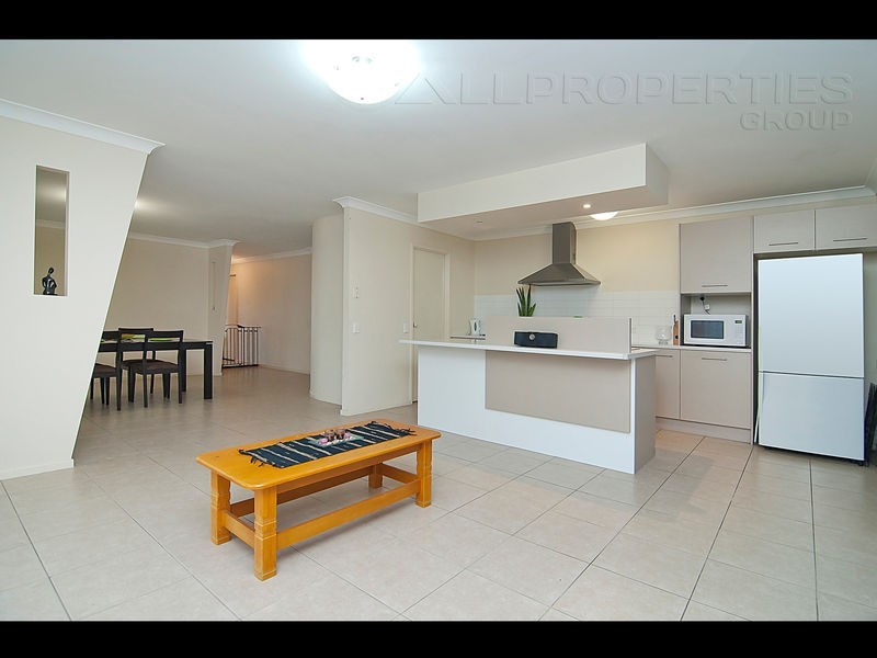 37 Juniper Street, Heathwood QLD 4110