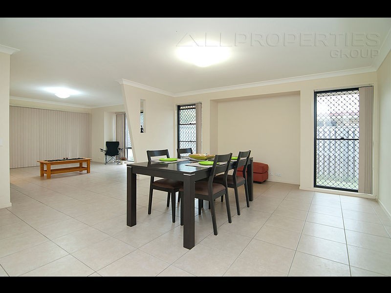 37 Juniper Street, Heathwood QLD 4110