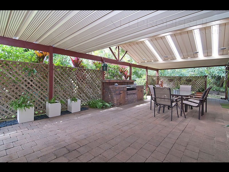 15 Allanadale Ct, Forestdale QLD 4118