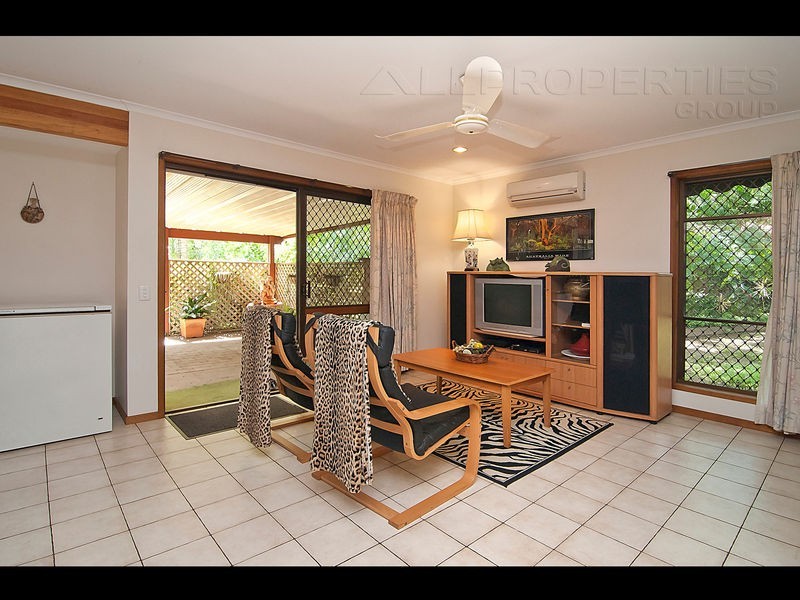 15 Allanadale Ct, Forestdale QLD 4118