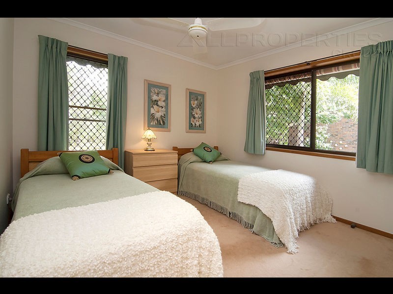 15 Allanadale Ct, Forestdale QLD 4118