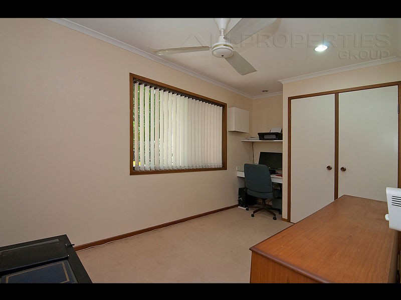 15 Allanadale Ct, Forestdale QLD 4118