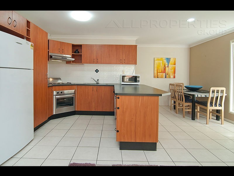28 Canterbury Bells Crct, Springfield Lakes QLD 4300