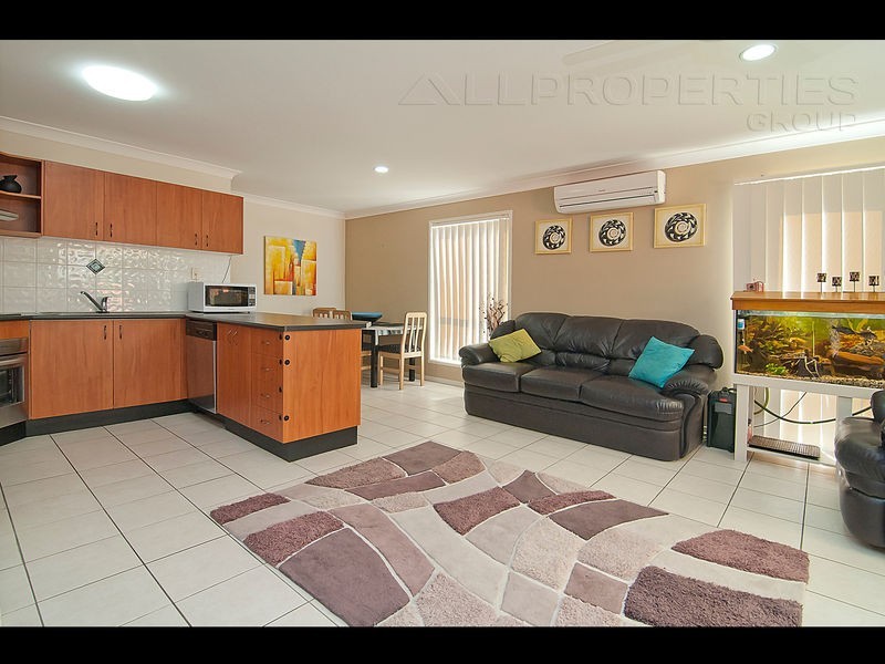 28 Canterbury Bells Crct, Springfield Lakes QLD 4300