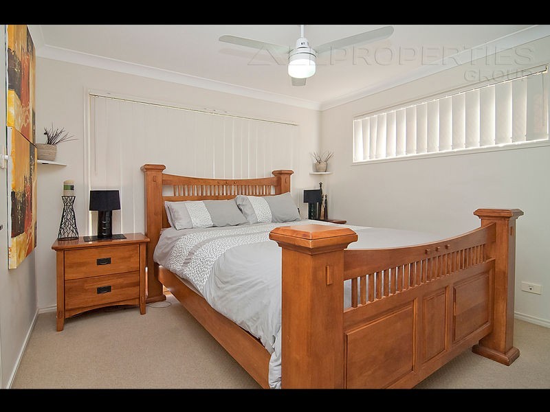 28 Canterbury Bells Crct, Springfield Lakes QLD 4300