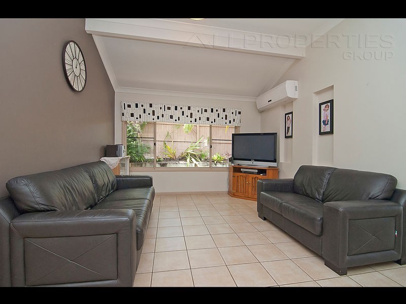 51 Settlers circuit, Forest Lake QLD 4078