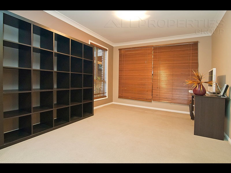 147 Kameruka St, Calamvale QLD 4116