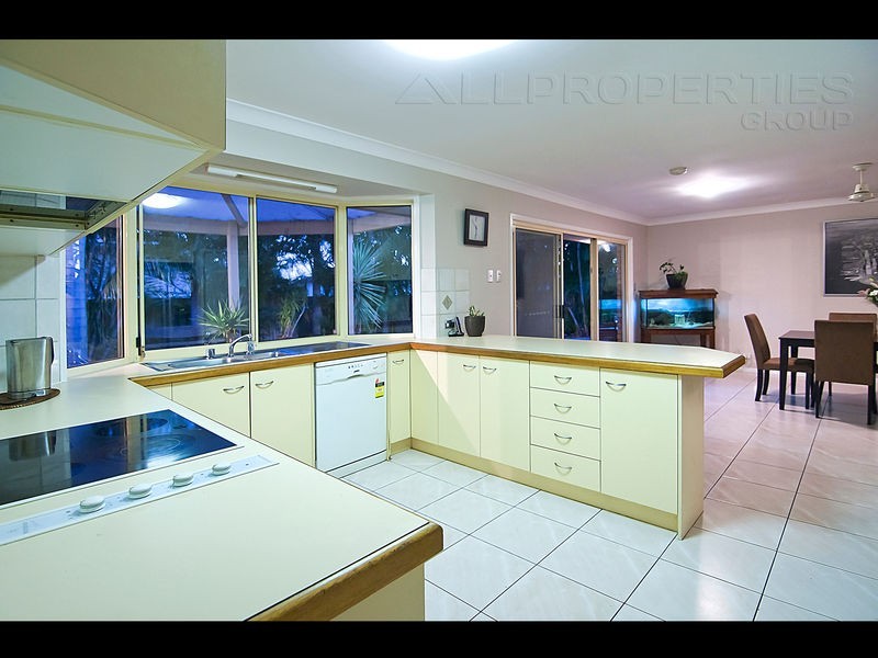 147 Kameruka St, Calamvale QLD 4116