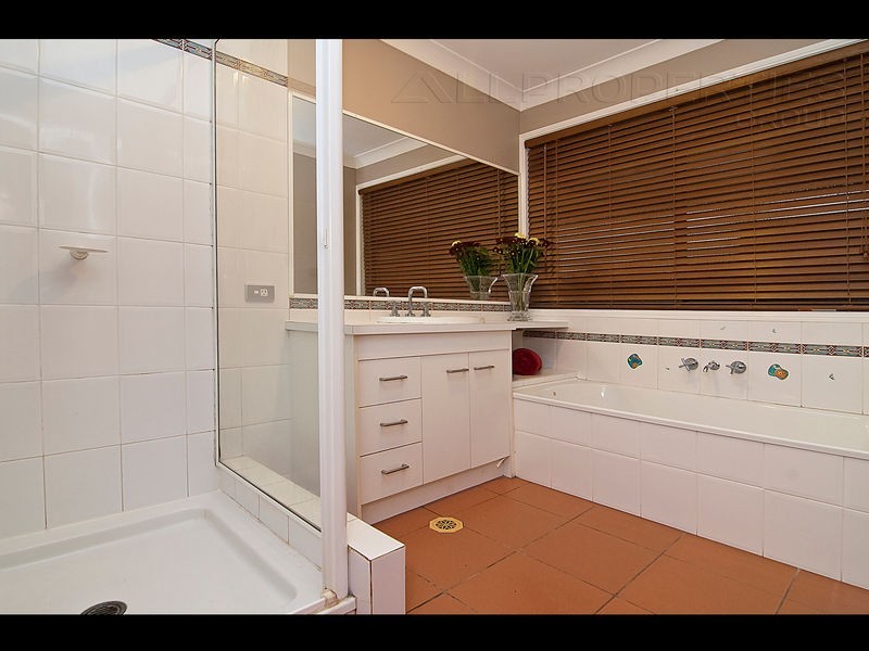 147 Kameruka St, Calamvale QLD 4116