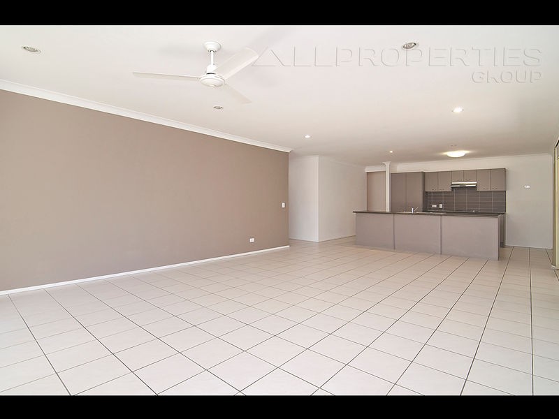 52 Tennessee Way, Berrinba QLD 4117