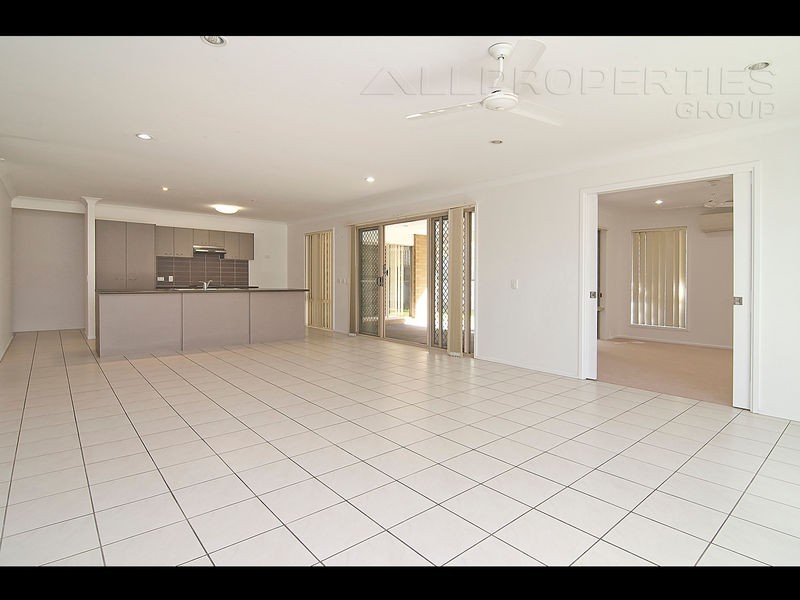 52 Tennessee Way, Berrinba QLD 4117