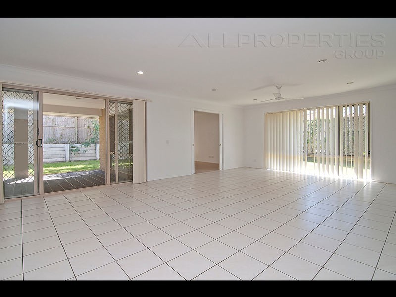 52 Tennessee Way, Berrinba QLD 4117