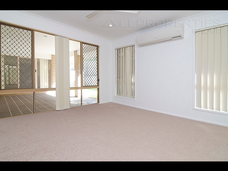 52 Tennessee Way, Berrinba QLD 4117