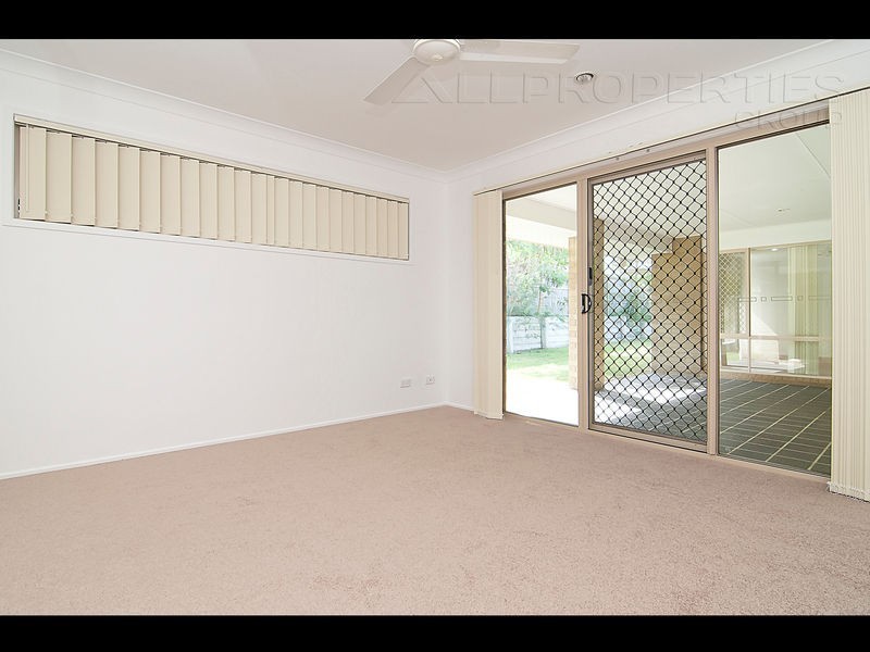 52 Tennessee Way, Berrinba QLD 4117