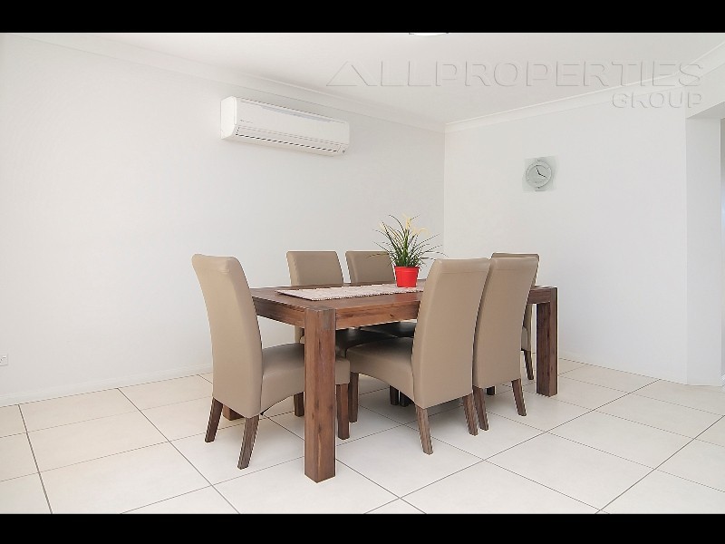 10 Sunridge Crct, Bahrs Scrub QLD 4207