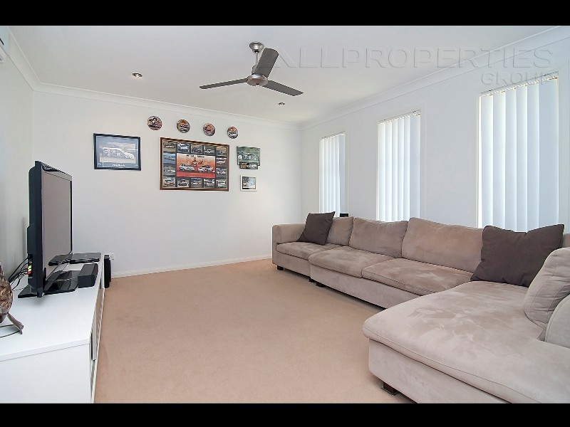 10 Sunridge Crct, Bahrs Scrub QLD 4207