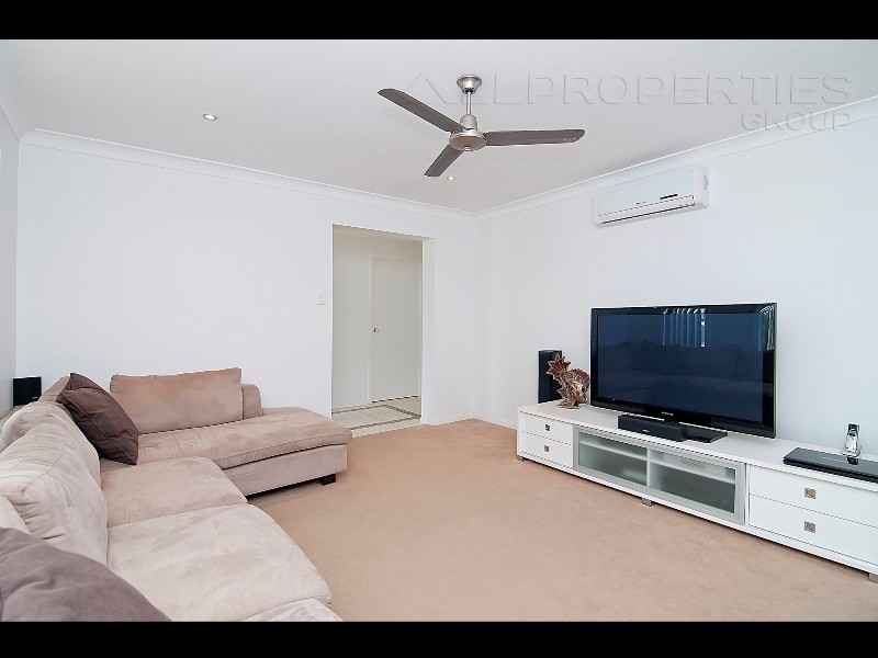 10 Sunridge Crct, Bahrs Scrub QLD 4207