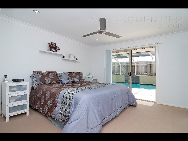 10 Sunridge Crct, Bahrs Scrub QLD 4207