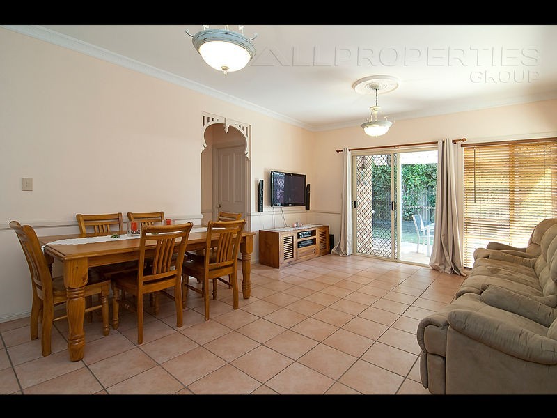 4 Thornton Close, Forest Lake QLD 4078