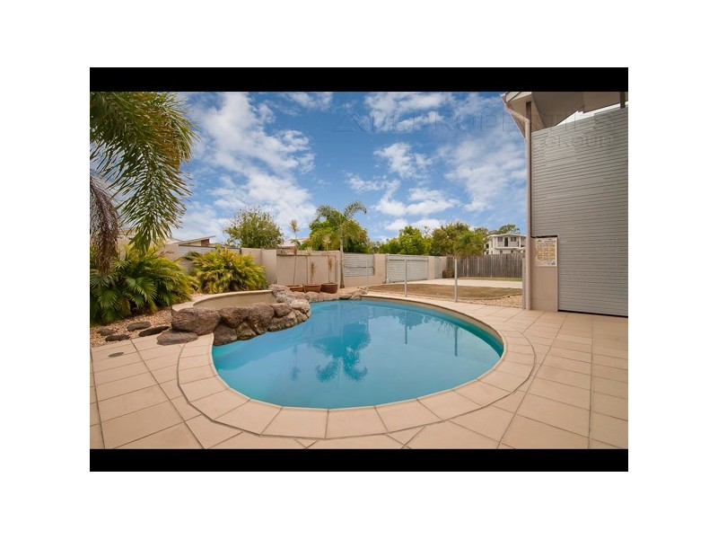 8 Riviera Way, Forest Lake QLD 4078