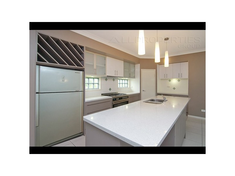 8 Riviera Way, Forest Lake QLD 4078