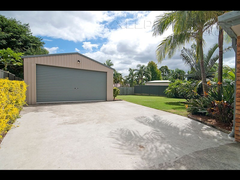 31 Peverell Street, Hillcrest QLD 4118