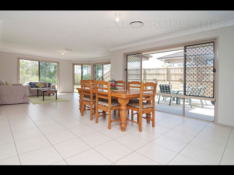 22 Wildwood Crescent, Jimboomba QLD 4280