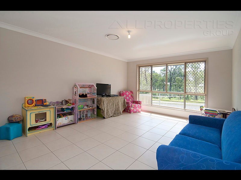 22 Wildwood Crescent, Jimboomba QLD 4280