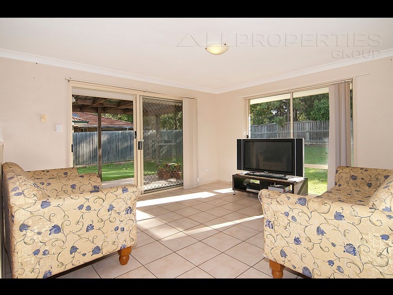 59 Cassowary St, Doolandella QLD 4077