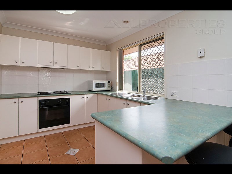 7 Kirrama Place, Forest Lake QLD 4078