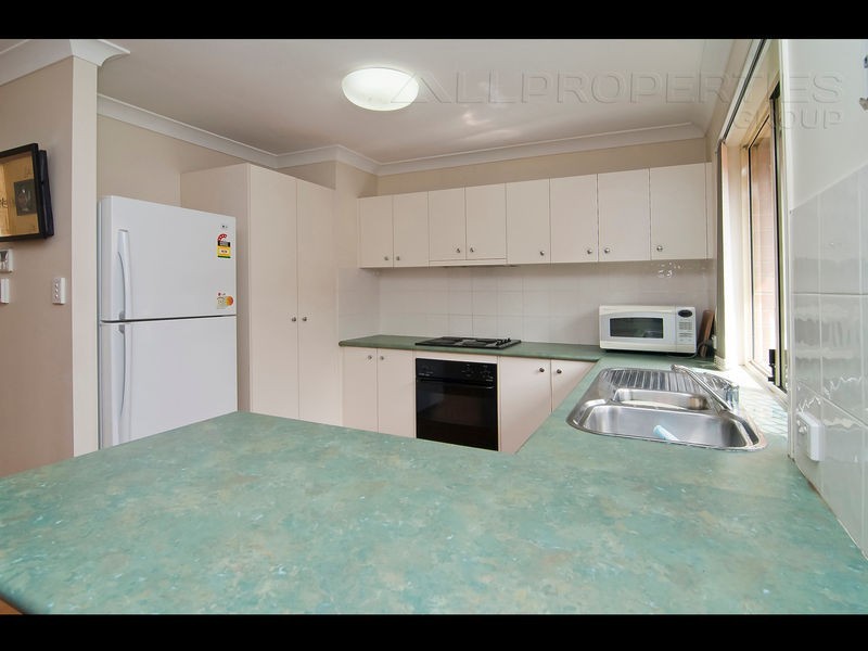 7 Kirrama Place, Forest Lake QLD 4078