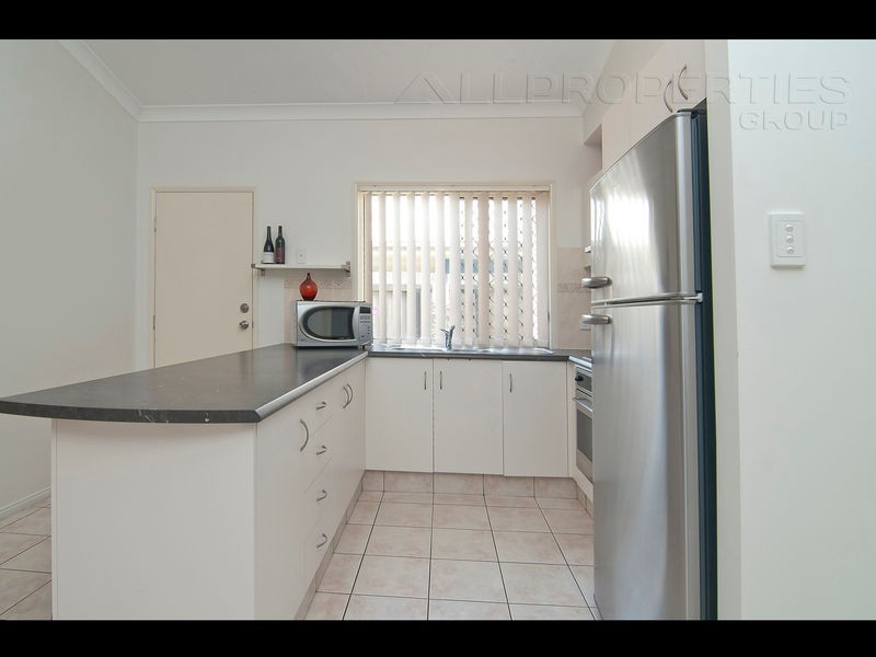 13 Harrison Cr, Forest Lake QLD 4078