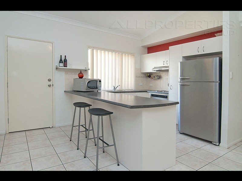 13 Harrison Cr, Forest Lake QLD 4078