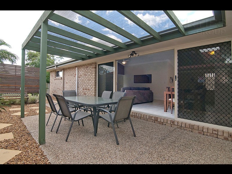 13 Harrison Cr, Forest Lake QLD 4078